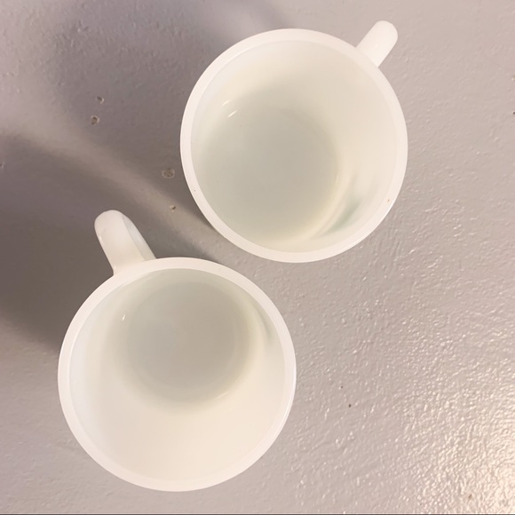 Vintage | Anchor Hocking | Milk Glass Mug Set - Picture 3 of 4